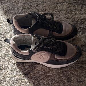 CHANEL | WOMEN’S EU 38 Two-Tone Athletic Sneakers